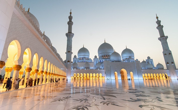 Abu Dhabi Package for Honeymoon Couple